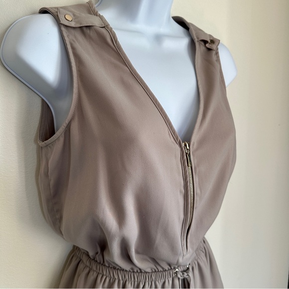 Dynamite dress - Picture 2 of 4